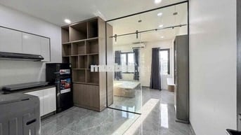 1 Phòng Ngủ bancol Full NT mới 100%, Thang Máy, Xạc xe điện, Đậu ô tô