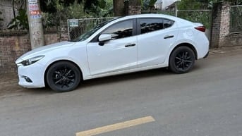 Em cần tiền Kd bán gấp con Mazda 3 cuối 2017 mới chạy 10v8 
