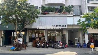 MẶT BẰNG shop thời trang Dt: 8x20m số 209 Nguyễn Đình Chiểu, Q3