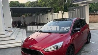 Ford Focus Tự động màu Đỏ