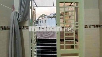 CHO THUÊ NHÀ NGUYÊN CĂN, TẦNG 2 LẦU ĐÚC TIỆN NGHI GIÁ RẺ TRUNG TÂM Q10