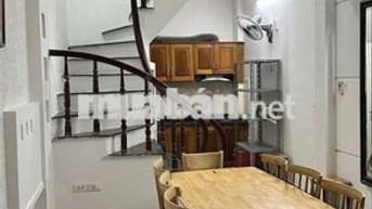 Cho thuê nhà 4 tầng đang sử dụng