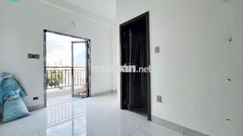 STUDIO(CÓ THỂ LÊN DẠNG CÓ GÁC) BAN CÔNG FULL NỘI THẤT KỆ BẾP, MÁY LẠNH