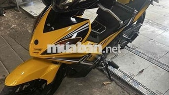 Yamaha Thể thao Vàng đen