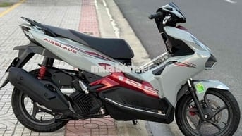 Honda Air Blade 125 2024 Xám đỏ 800 km