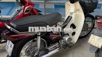 Honda Super Dream đời đầu nhập ba cục