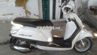 nhà nhỏ bán bớt xe Yamaha Grander Trắng