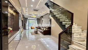 BÁN NHÀ MỚI 3 TẦNG CAO CẤP–HẺM XE HƠI 6M–CHỈ VÀI PHÚT ĐẾN PHÚ MỸ HƯNG