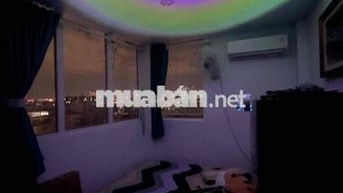 PASS phòng studio full nội thất TRỐNG SẴN, cửa sổ trời lớn