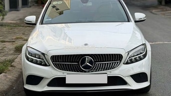 Mercedes Benz C200 Facelift 2019 Trắng | 70,000 Km