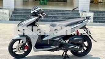 Honda Air Blade Bạc