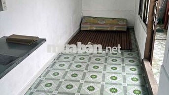 Phong 16m2 sach se toilet rieng Q12
