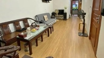 Bán căn tập thể 92 phố Thanh Nhà