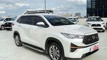 Toyota Innova Cross Hybrid 2023 Trắng Hybrid