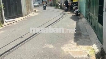 Bán nhà Phùng Văn Cung .30m2,2 Tầng, 2PN, Mặt tiền xe tải tránh, TL