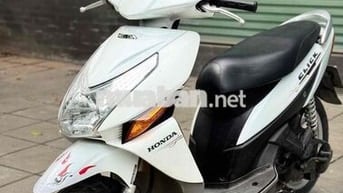 Honda Click Trắng 2013 chạy cực êm