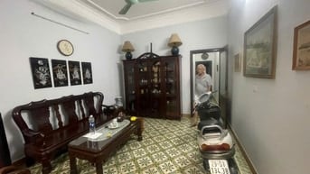 Ngõ 274, đường Trương Định, diện tích 55m2x3t va 20m2 sân trước sau, 1