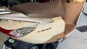 Honda Lead 2024 màu Kem