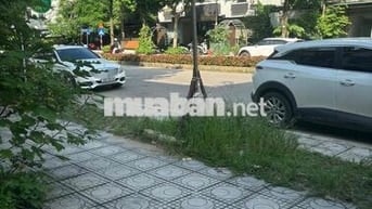 Cho Nhà liền kề khu d đô thị geleximco, 12tr, Có thể ở ngay