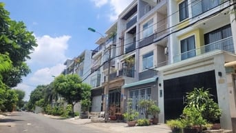 Mặt tiền Khu dân cư Nam Long,Hồ Học Lãm-Nhà 3 tầng 128m2(8x16)-giá 10.
