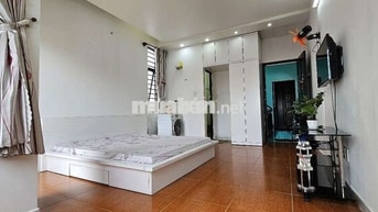 Phòng ban công thoáng mát Âu Dương Lân, Chánh Hưng
