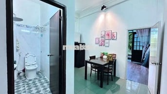 CHÍNH CHỦ cho thuê 1 ngủ bếp riêng, khép kín 40m2 mặt tiền Trường Sa
