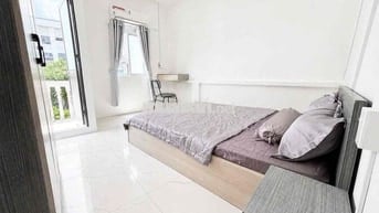 Căn Hộ 1 Phòng Ngủ Ban Công Gần Đại Học Kinh Tế Vạn Hạnh Mall Quận 10
