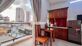 PHÒNG BAN CÔNG VIEW SIÊU ĐỈNH - CỬA SỔ - LÊ VĂN SỸ - QUẬN 3