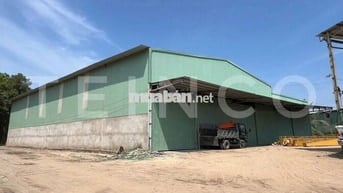 Kho xưởng 830 m² có điện 3 pha, trong cụm kho Quốc Lộ 1A, lộ Container
