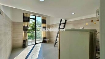 Duplex ban công - giá rẻ - sát vách NTTU - free tiền dv cho tsv
