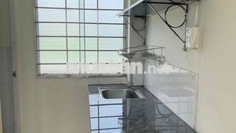 PHỎNG CHINH CHU CO BAN CÔNG - CỬA SỔ TRỜI - NGAY ĐHTĐT