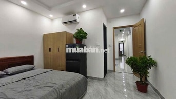 chính chủ cho thuê ban công tách bếp thang máy, full nội thất chuẩn ks