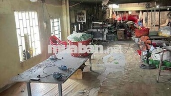 Bán  đất đã có nhả xưởng , DT 200 m2, Sổ hổng riêng