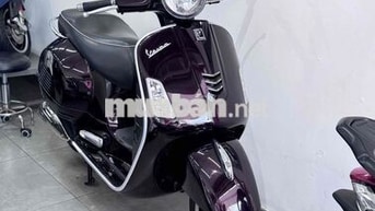 Piaggio Vespa Super GTS 125 đỏ