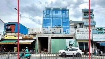 NHÀ XÂY MỚI 10X21. HẦM TRỆT LỬNG 4 LẦU. THANG MÁY.