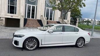 BMW 740Li 2018 Trắng 32.000 km