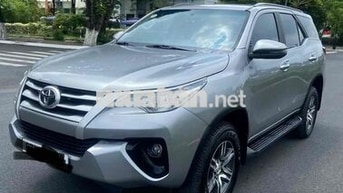 Toyota Fortuner 2018 2.4 G Số sàn Bạc