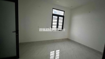 cho thuê phòng ban công rộng thoáng mát, cửa sổ lớn đón sáng!