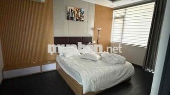 Bán nhà kiểu Biệt thứ 2 mặt tiền