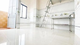 PHÒNG TRỌ CÓ GÁC CAO 2M CỬA SỔ TRỜI THOÁNG MÁT THANG MÁY - GIÁ RẺ