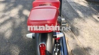 Honda Cub 125cc 900km màu Đen