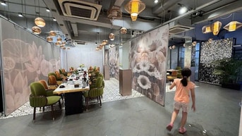 Cho thuê nhà MBKD số 12 Huỳnh Thúc Kháng DT: 250m2 x 2 tầng, MT 10m