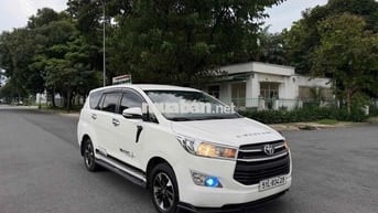 Toyota Innova 2017 Số sàn 8 chỗ Trắng