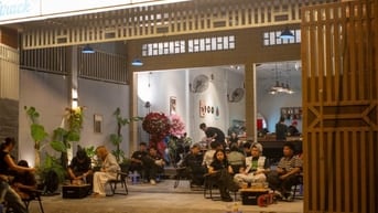 Cần sang gấp quán cf tại Củ Chi
