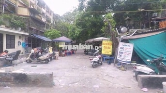 Bán tập thể tầng 1 , Phố Thành công.