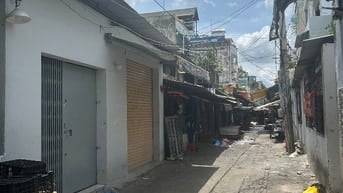 Bán nhà ngay chợ Nguyễn Sơn giá 13 tỷ 