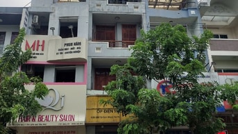 Nhà MT Tân Sơn Nhì, xây sẵn mới 4 tầng có vỉa hè rộng 4m cực kì tiện