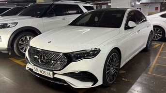 Mercedes-Benz E300 AMG Trắng 3.882 km