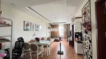 chung cư tầng cao , lô góc tại thành phố Giao Lưu 70m 2n2vs nhỉnh 5 ty