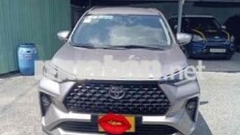 Toyota Veloz Bản thường Xám 204050 km